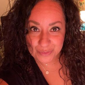 Meet your Posher, Rebecca